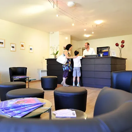 Lejlighedshotel Le Chateau Ricard Saint-Geniez-dʼOlt